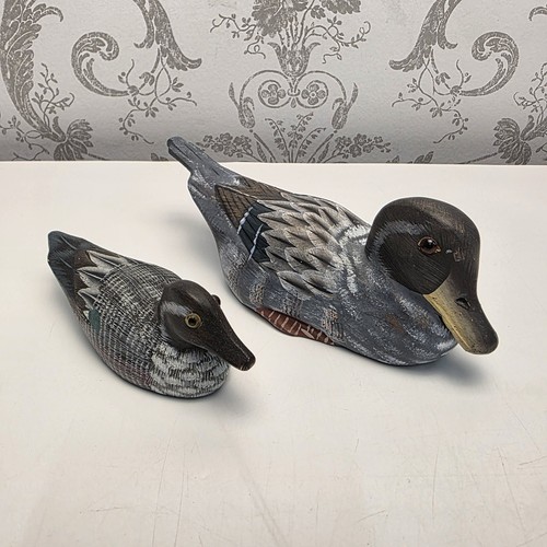 Vintage wooden decoy duck - duck, pair